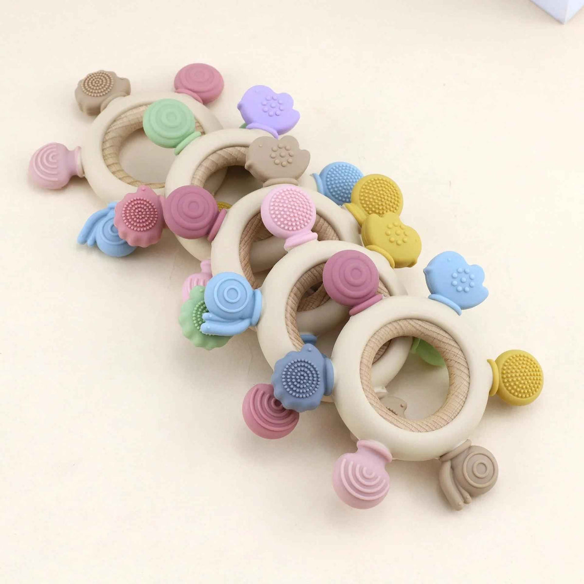 Wooden Rudder Infant Teether for Baby's Teething Stage